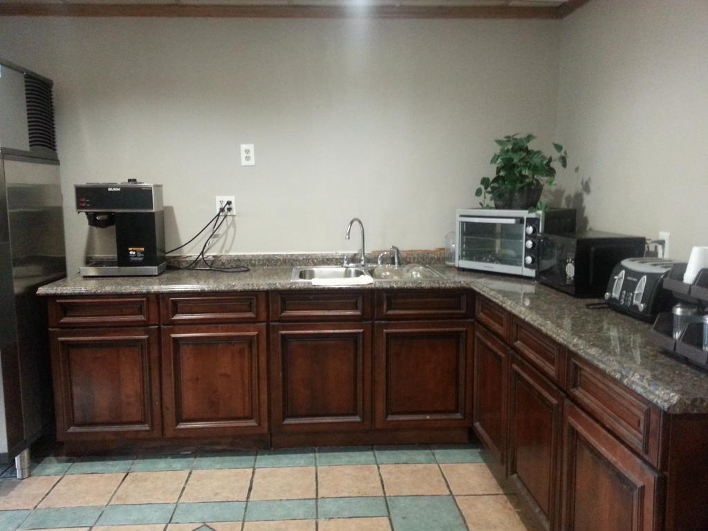 America'S Best Inn & Suites Clarksville Clarksville (Clark County) Dış mekan fotoğraf