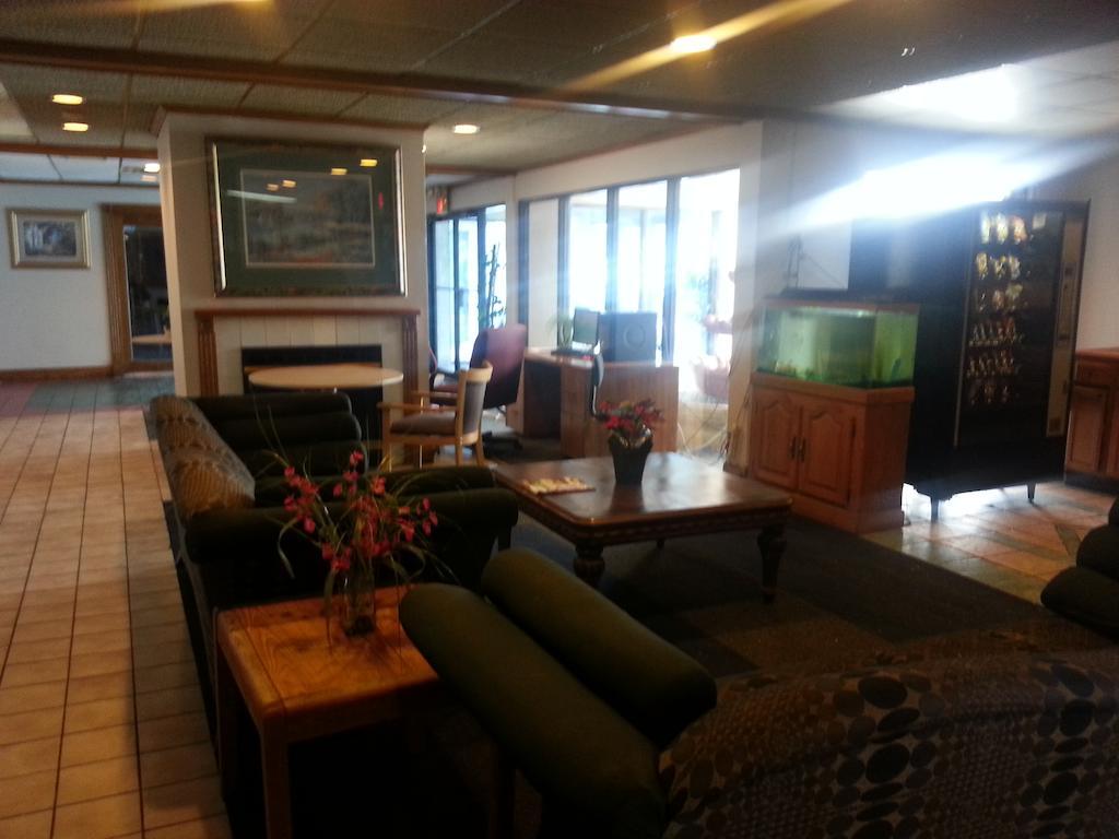 America'S Best Inn & Suites Clarksville Clarksville (Clark County) Dış mekan fotoğraf